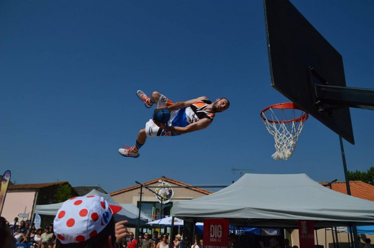 Basket acrobatique Barjots dunkers