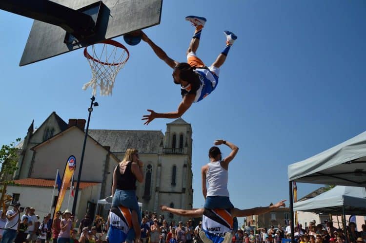 Basket acrobatique Barjots dunkers