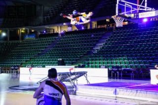 Barjots dunkers à L'asvel LDLC basket acrobatique