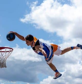 Barjots dunkers dans les Nuages