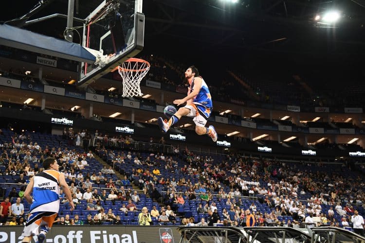 BBL PLAYOFF acrobatic basketball