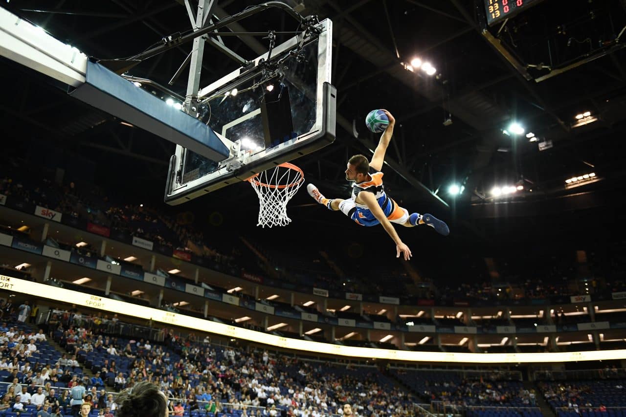 BBL PLAYOFF acrobatic basketball