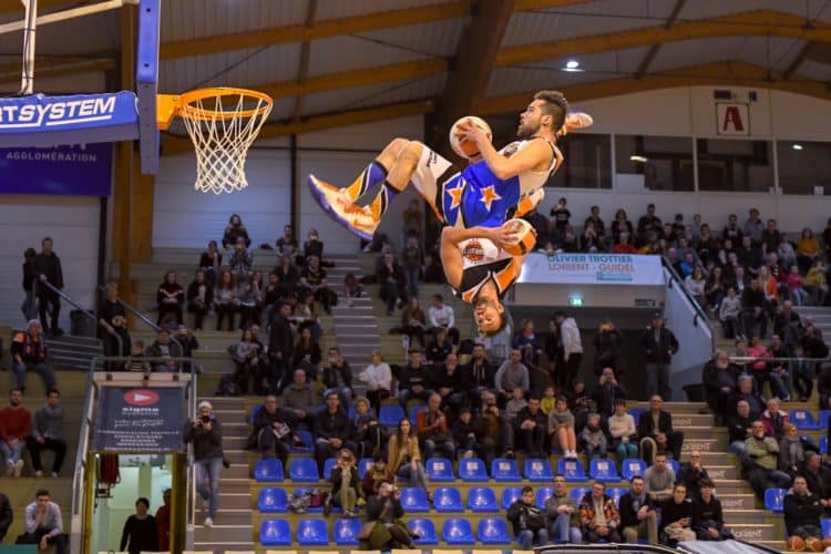 Barjots dunkers roi du basket acrobatique