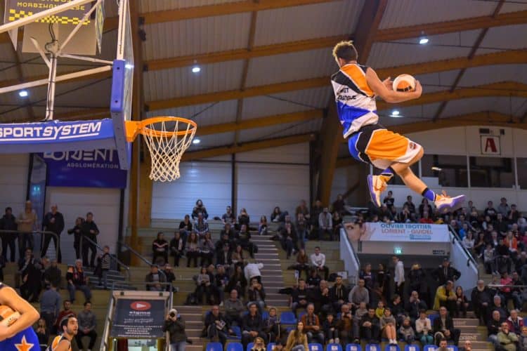 Barjots dunkers roi du basket acrobatique