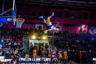 Barjots dunkers best team acrobatic basketball slam dunk show