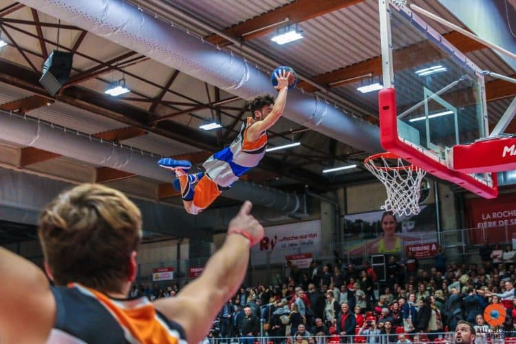 Barjots dunkers à La Roche sur yon pour un match du RVBC eurocup women