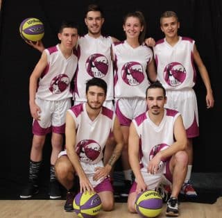 Equipe Loca dunk basket acrobatique