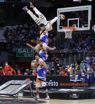 Image barjots dunkers spectacle Madrid