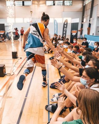 Initiation de basket acrobatique avec les Barjots Dunkers