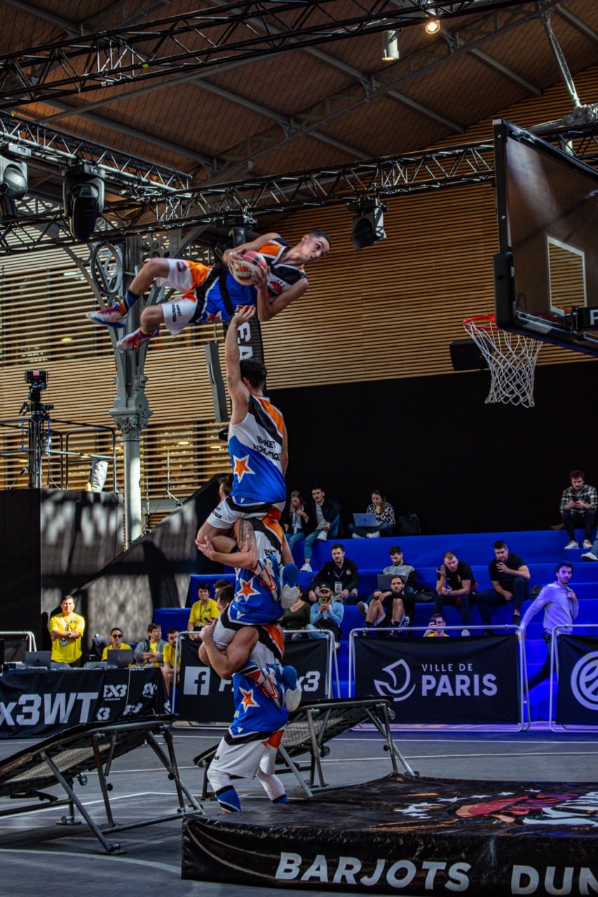 Barjots Dunkers - Spectacle de basket acrobatique tournoi fiba 3X3 world tour 2022 à Paris