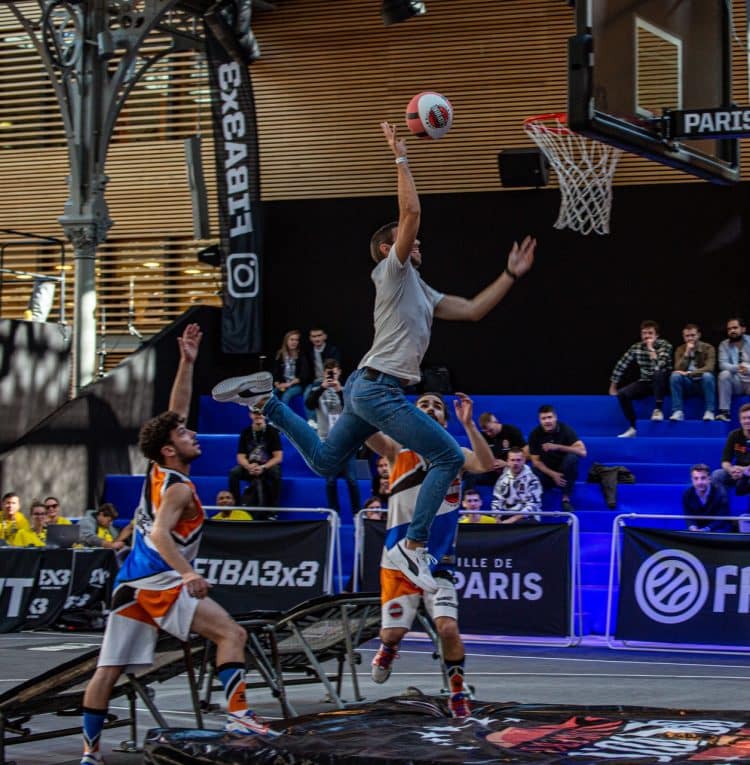 Barjots Dunkers - Spectacle de basket acrobatique tournoi fiba 3X3 world tour 2022 à Paris