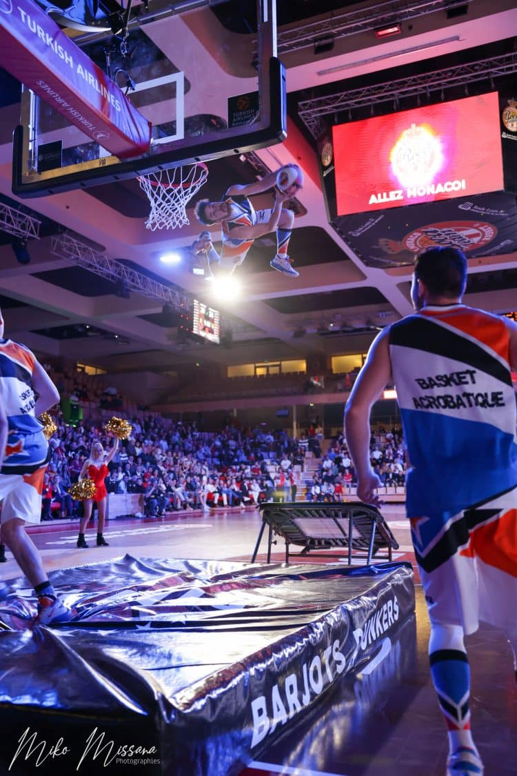 Photos des Barjots Dunkers lors du match d'EuroLeague opposant l'AS Monaco à Baskonia