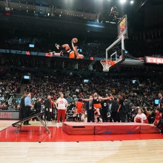 NBA Game Toronto raptors - dunk show