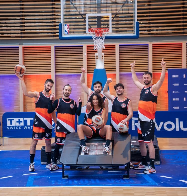 NBA HOUSE dunk team - BARJOTS DUNKERS