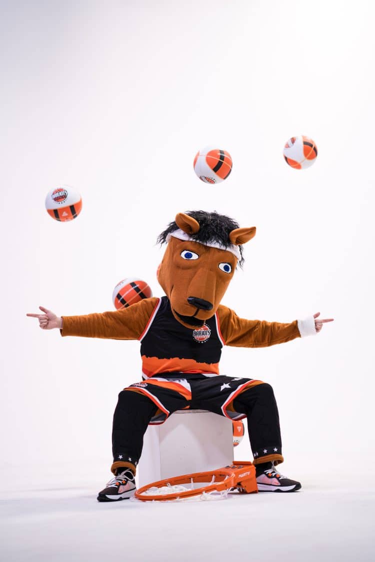 media day - model- mascot - dunky - ballons - mouvement - open - barjots dunkers